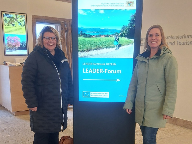 LAG-Managerin Melanie Pruis-Obel (re.) mit Kollegin Manuela Sing (LAG Schwäbisches Donautal) LEADER Forum